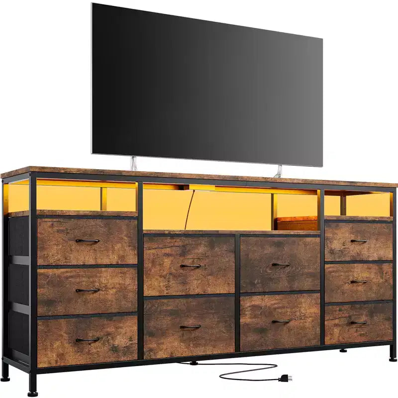 Commode à 10 tiroirs, meuble TV pour téléviseur de 75 pouces, meuble de rangement long en tissu de 160 cm de large, commode de chambre avec lumières LED et prises de courant