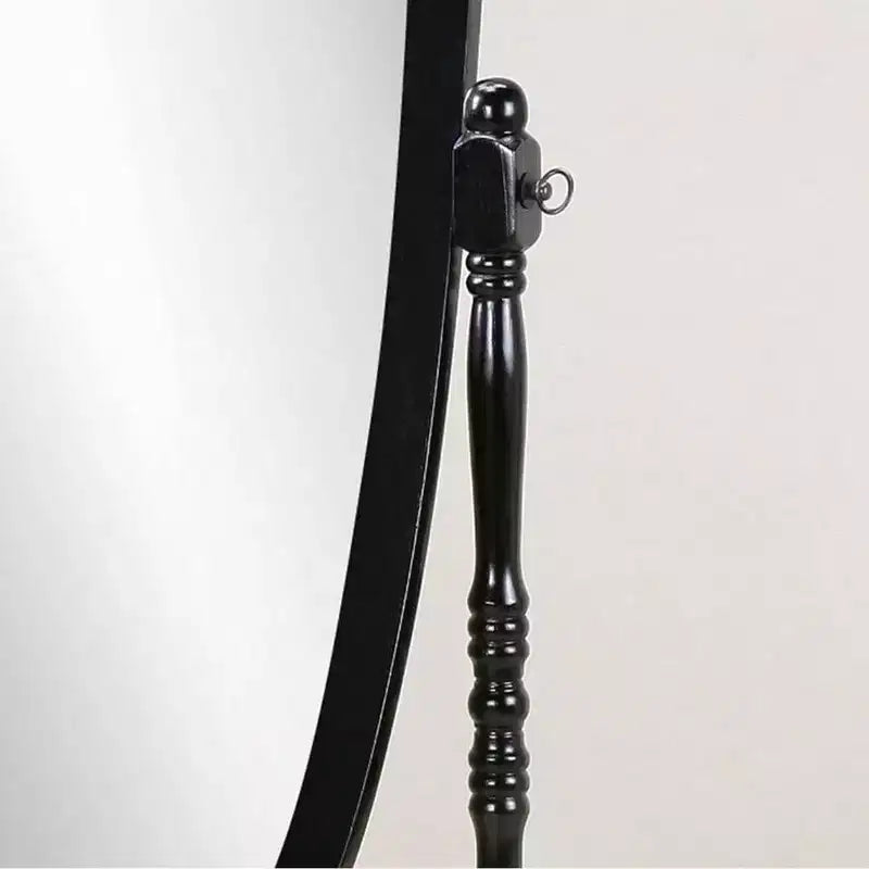 Miroir de courtoisie traditionnel de style « Black Queen Anne ». Miroir inclinable sur pied pleine longueur pour une décoration intérieure élégante