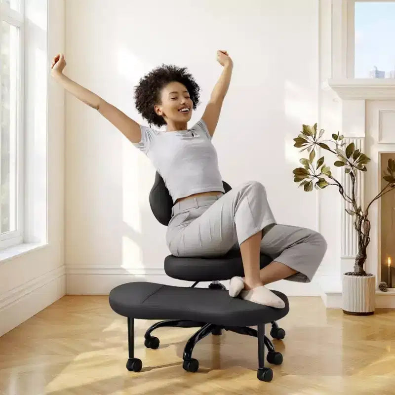 Chaise de bureau à jambes croisées KERDOM, chaise de yoga à genoux pour méditation et TDAH, réglable en hauteur, avec support lombaire, repose-pieds élargi et roulettes, noir