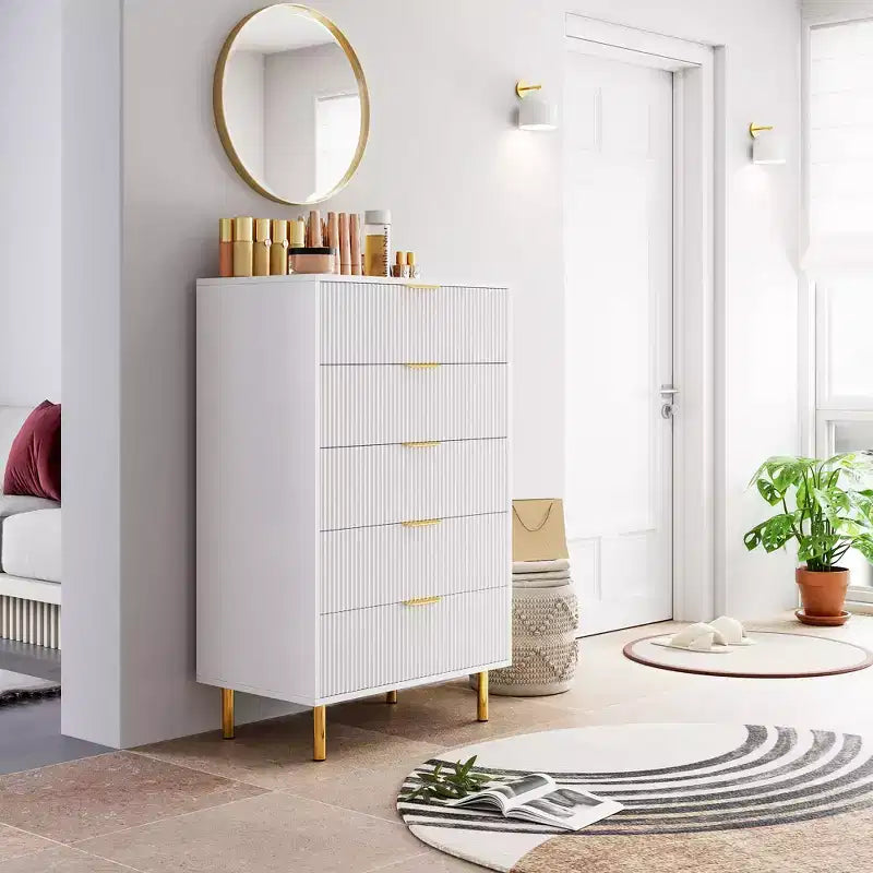Acekool Commode Blanche à 5 Tiroirs pour Chambre à Coucher, Commode de Rangement Moderne avec Poignées Dorées, Grands Tiroirs, Meuble de Rangement pour Salon, Couloir, Bureau