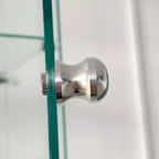 Vitrine en verre trempé/Cave à vin/Meuble de rangement/Classeur avec miroir à bande lumineuse LED et serrure, roulettes pivotantes, 4 étagères, 2 portes