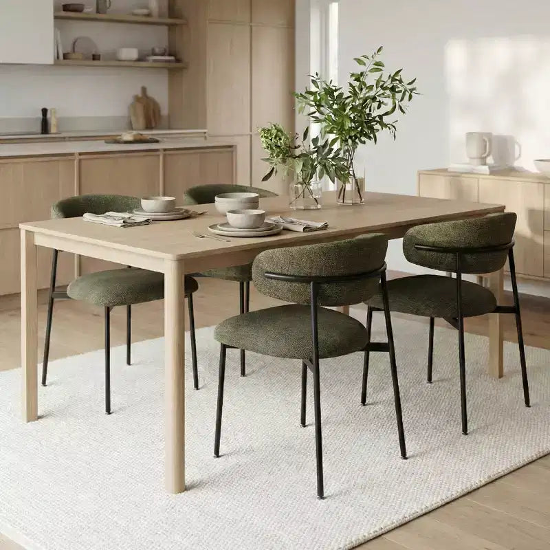 Lot de 4 Chaises de Salle à Manger Rembourrées, Chaises de Cuisine Confortables à Dossier Incurvé avec Large Assise en Tissu et Pieds en Métal Noir - Panipeachy