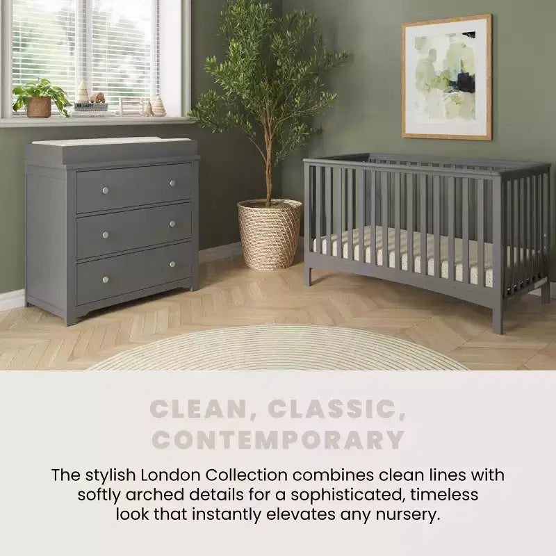 Commode 3 tiroirs Child Craft Harmony avec plateau à langer amovible, grand espace de rangement, kit anti-basculement inclus pour éviter le basculement, finition sécuritaire pour bébé