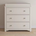 Commode 3 tiroirs Child Craft Harmony avec plateau à langer amovible, grand espace de rangement, kit anti-basculement inclus pour éviter le basculement, finition sécuritaire pour bébé
