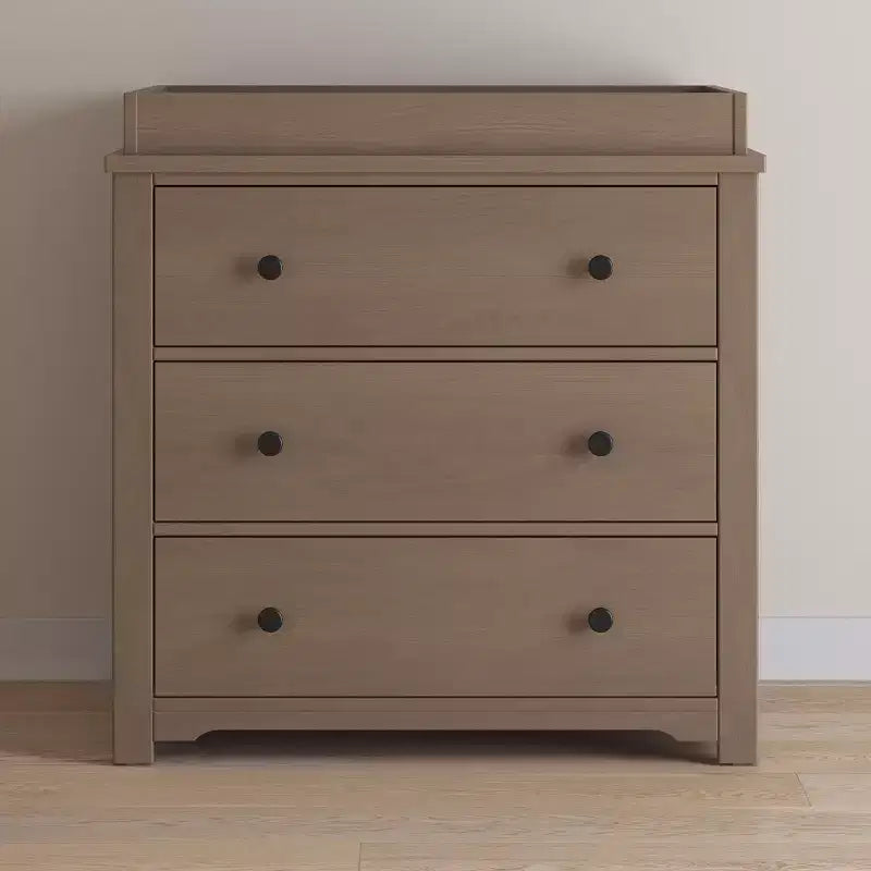 Commode 3 tiroirs Child Craft Harmony avec plateau à langer amovible, grand espace de rangement, kit anti-basculement inclus pour éviter le basculement, finition sécuritaire pour bébé