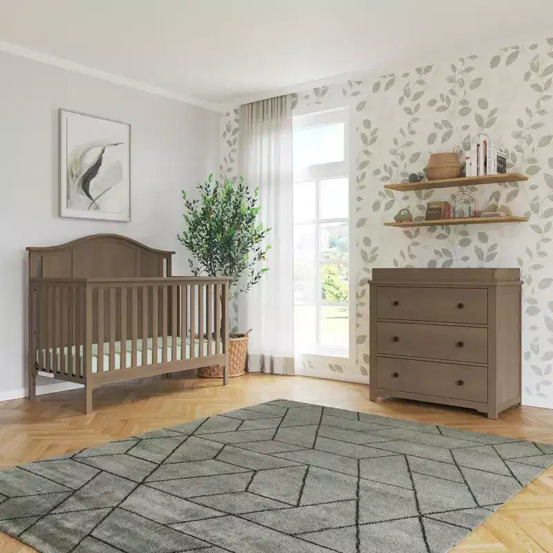 Commode 3 tiroirs Child Craft Harmony avec plateau à langer amovible, grand espace de rangement, kit anti-basculement inclus pour éviter le basculement, finition sécuritaire pour bébé
