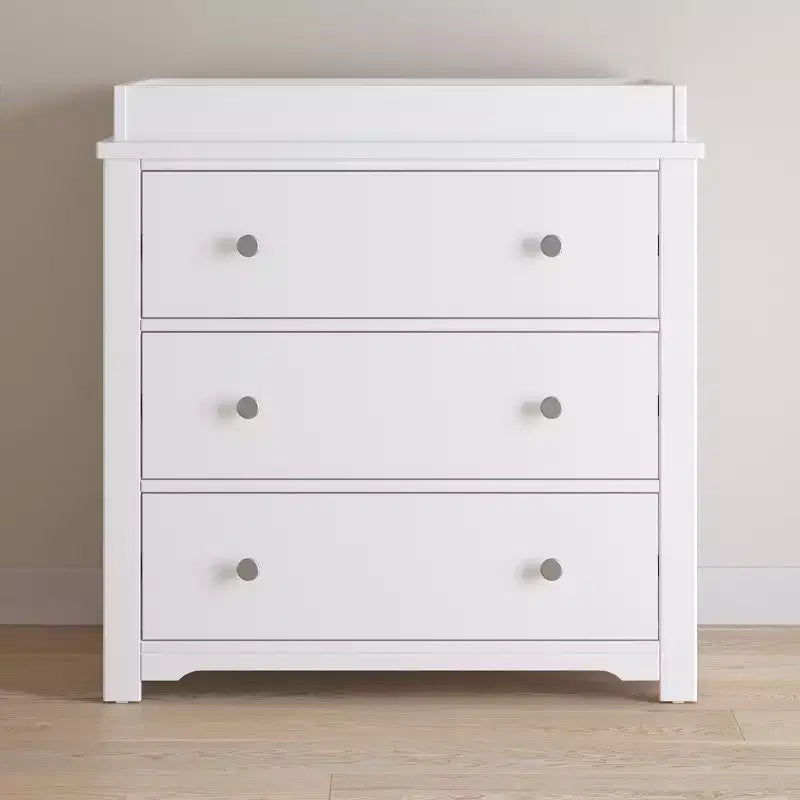 Commode 3 tiroirs Child Craft Harmony avec plateau à langer amovible, grand espace de rangement, kit anti-basculement inclus pour éviter le basculement, finition sécuritaire pour bébé