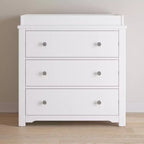 Commode 3 tiroirs Child Craft Harmony avec plateau à langer amovible, grand espace de rangement, kit anti-basculement inclus pour éviter le basculement, finition sécuritaire pour bébé