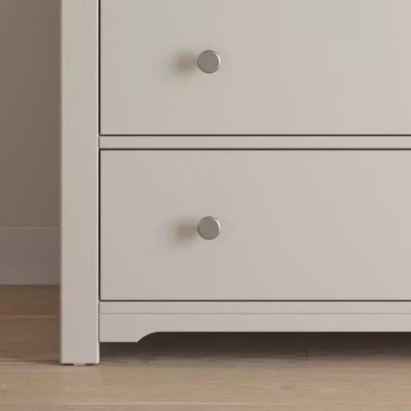 Commode 3 tiroirs Child Craft Harmony avec plateau à langer amovible, grand espace de rangement, kit anti-basculement inclus pour éviter le basculement, finition sécuritaire pour bébé