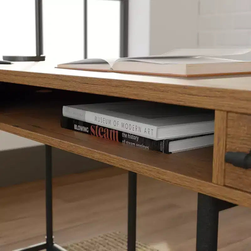 Sauder Iron City, bureau d'ordinateur en L, chêne quadrillé : style industriel avec cadre métallique et rangement en hauteur