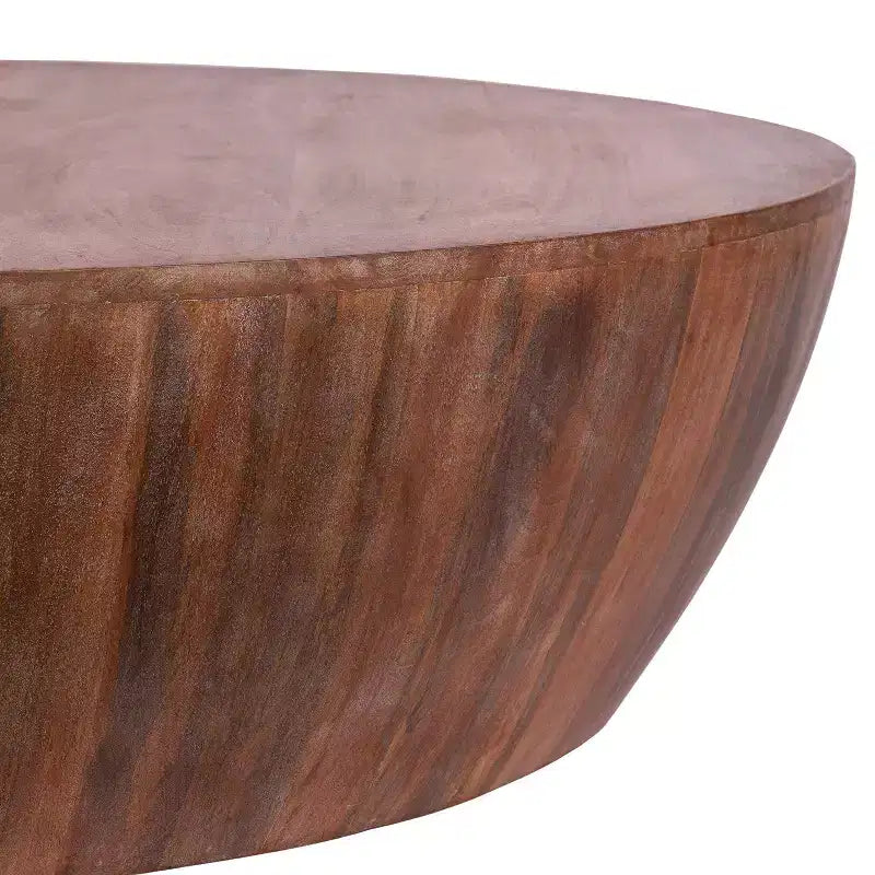 Table basse ronde 48" sculptée à la main en bois de manguier, forme tambour, marron vieilli : Robuste et polie