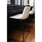 Tabouret de bar rembourré à hauteur de comptoir Centiar – Signature Design by Ashley