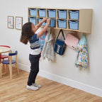 Vestiaire suspendu ECR4Kids Streamline à 10 sections avec 10 bacs à façade incurvée, espace de rangement casier