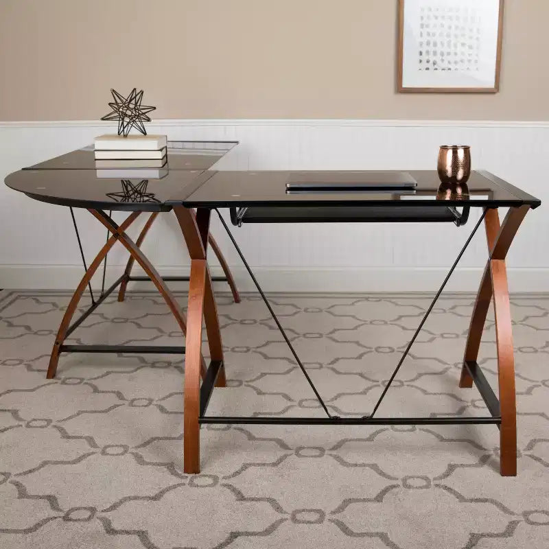 Bureau d'ordinateur d'angle en L Emma et Oliver Glass avec plateau de clavier coulissant