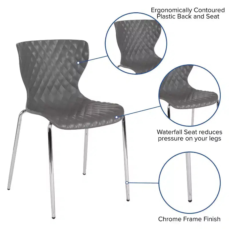 Lot de 4 chaises empilables Emma and Oliver en plastique au design contemporain