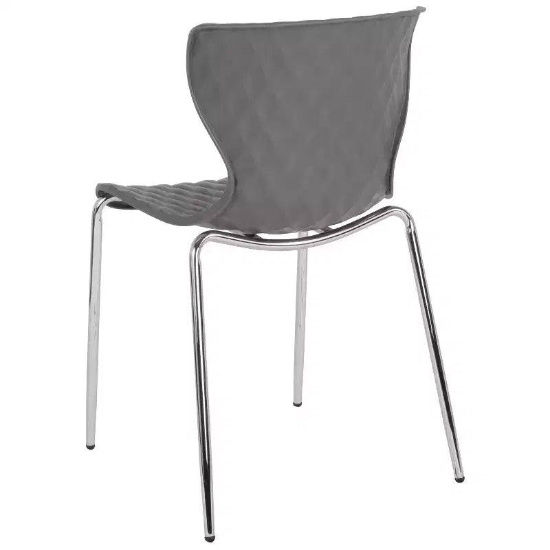 Lot de 4 chaises empilables Emma and Oliver en plastique au design contemporain