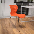 Lot de 4 chaises empilables Emma and Oliver en plastique au design contemporain