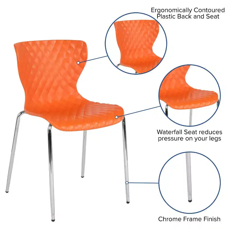 Lot de 4 chaises empilables Emma and Oliver en plastique au design contemporain