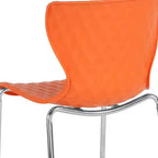 Lot de 4 chaises empilables Emma and Oliver en plastique au design contemporain