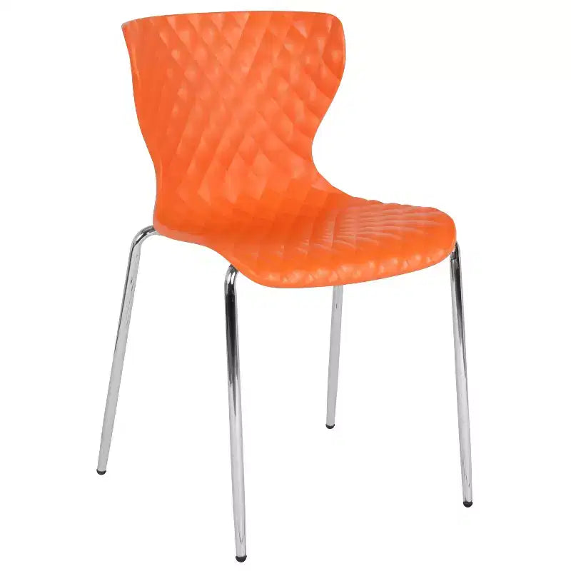 Lot de 4 chaises empilables Emma and Oliver en plastique au design contemporain