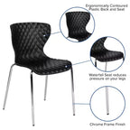 Lot de 4 chaises empilables Emma and Oliver en plastique au design contemporain