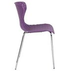 Lot de 4 chaises empilables Emma and Oliver en plastique au design contemporain