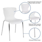 Lot de 4 chaises empilables Emma and Oliver en plastique au design contemporain