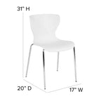 Lot de 4 chaises empilables Emma and Oliver en plastique au design contemporain