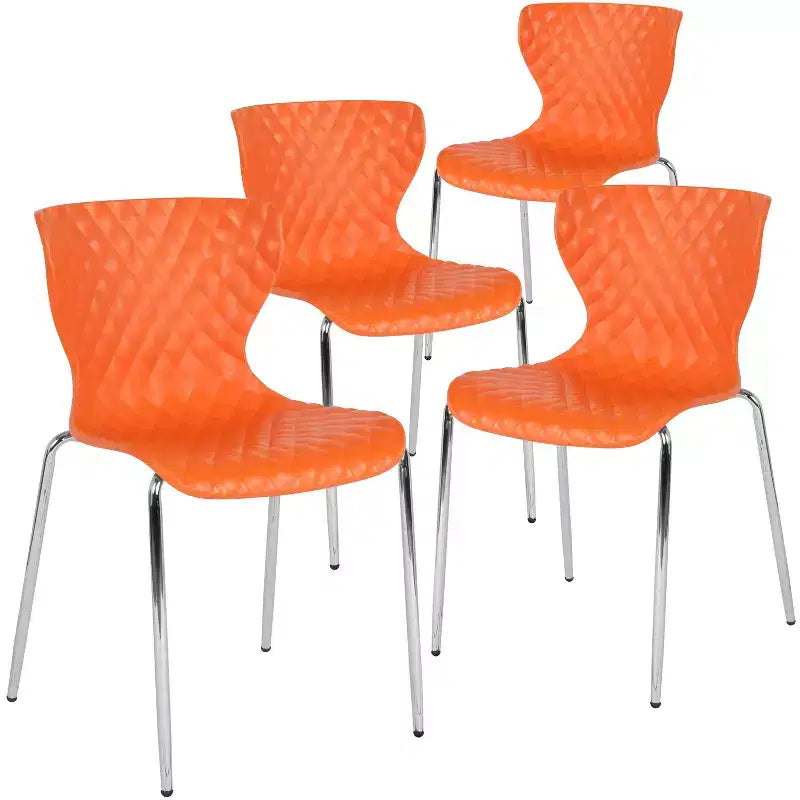 Lot de 4 chaises empilables Emma and Oliver en plastique au design contemporain