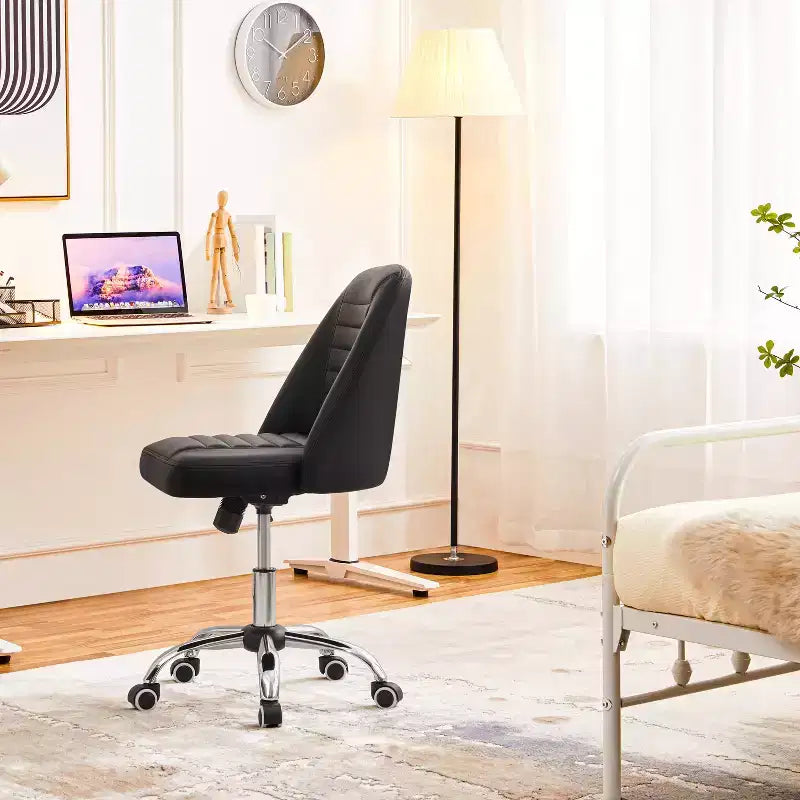 Chaise de bureau pivotante Yaheetech en similicuir à dossier mi-haut avec piètement en métal chromé
