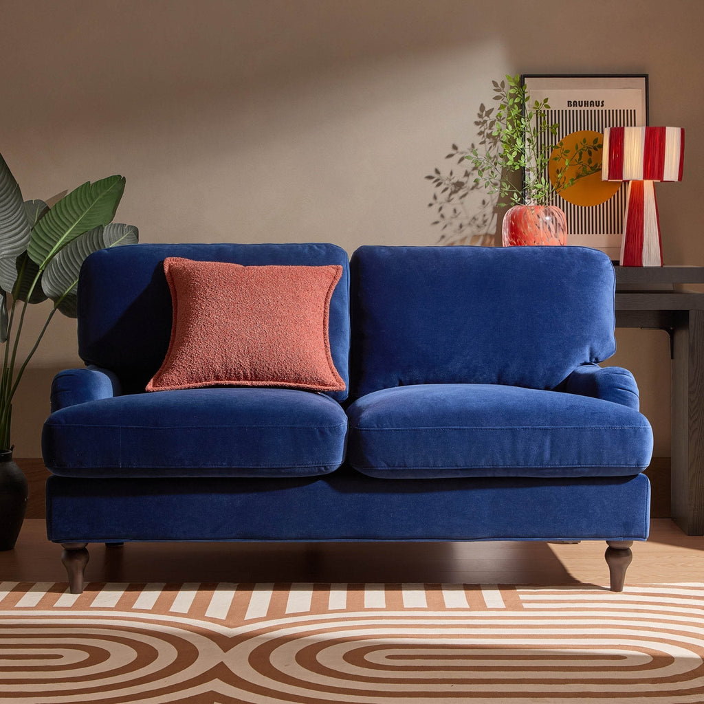 The Royal Blue Love Sofa will lead you to a style of simple classic, timeless elegance and luxurious comfort.