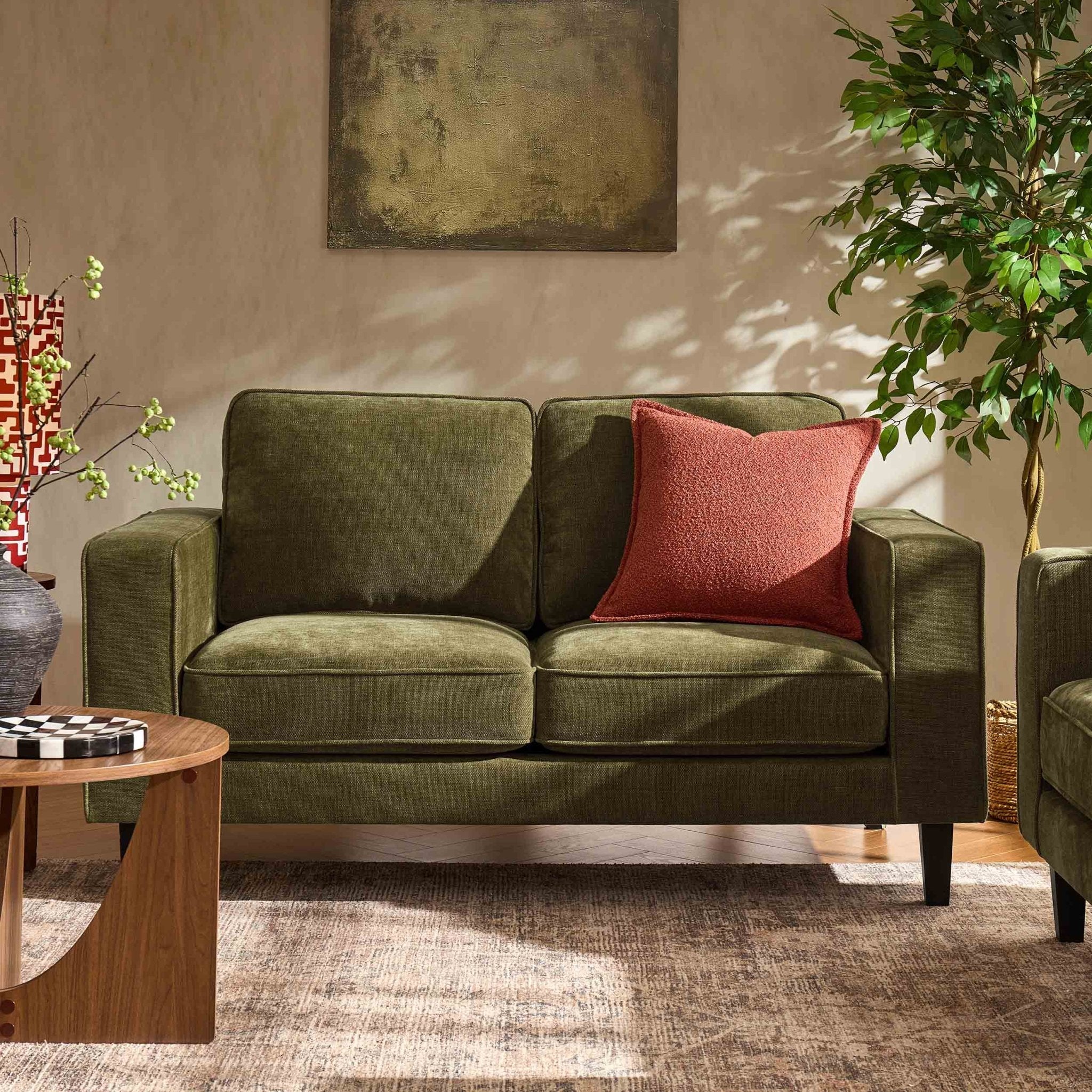 Lover sofa - Chenille olive green - a perfect blend of classic style and exquisite comfort, bringing you a comfortable experience.